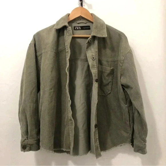 Zara Shacket Corduroy Olive Green Collared Oversized Button Up Raw Hem Size Smal - Picture 1 of 10